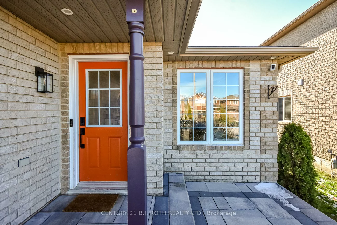 27, Claire, Painswick South, Barrie
