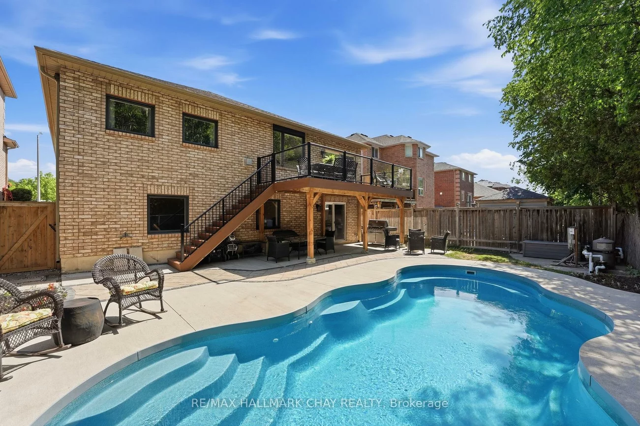 50, Thicketwood, Painswick South, Barrie