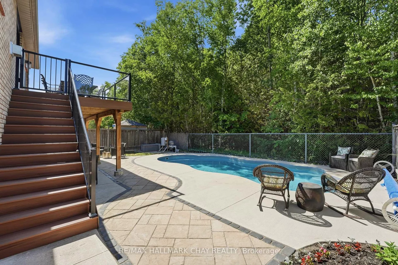 50, Thicketwood, Painswick South, Barrie