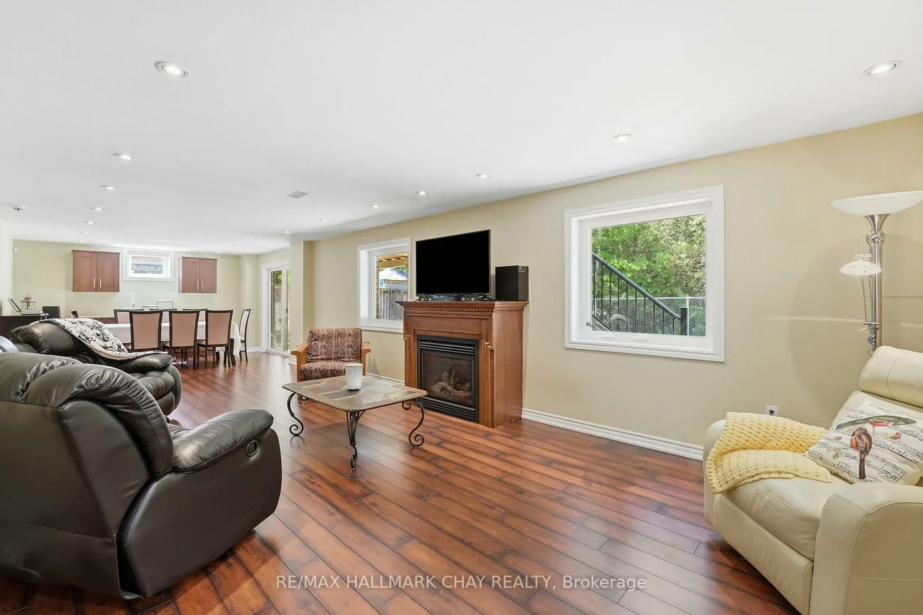 50, Thicketwood, Painswick South, Barrie