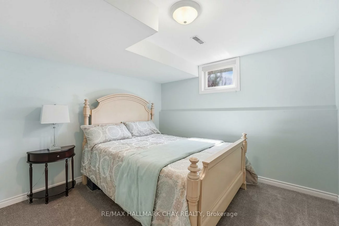 50, Thicketwood, Painswick South, Barrie