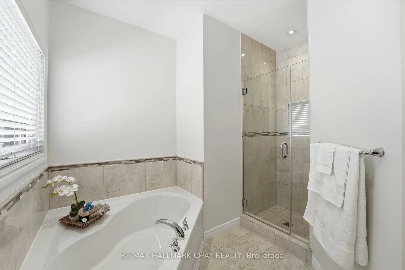 50, Thicketwood, Painswick South, Barrie