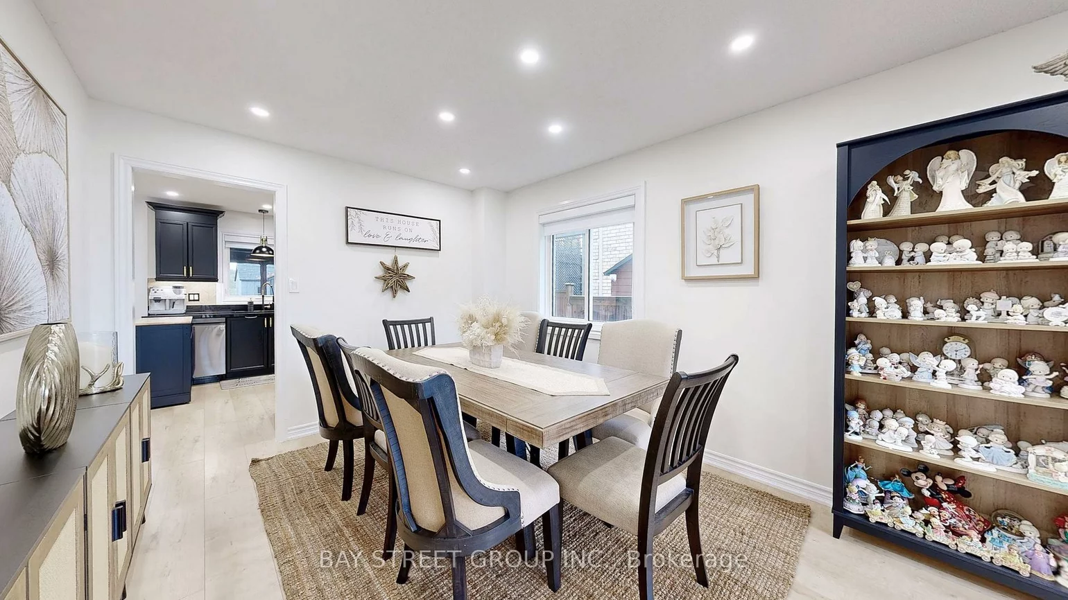 53, Priscilla's, Painswick South, Barrie