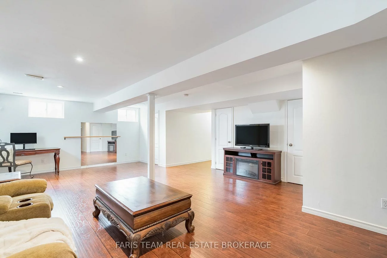 33, Auburn, Ardagh, Barrie