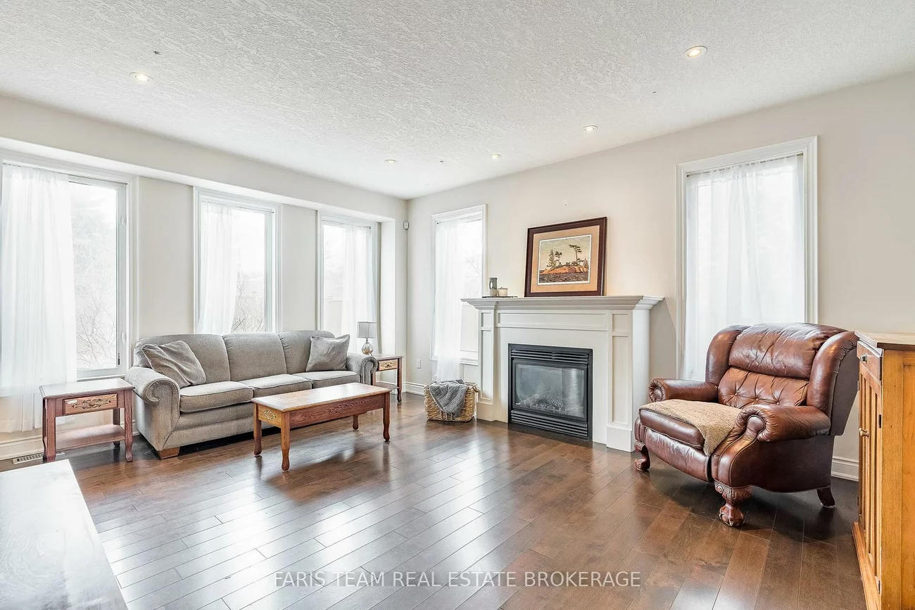 33, Auburn, Ardagh, Barrie