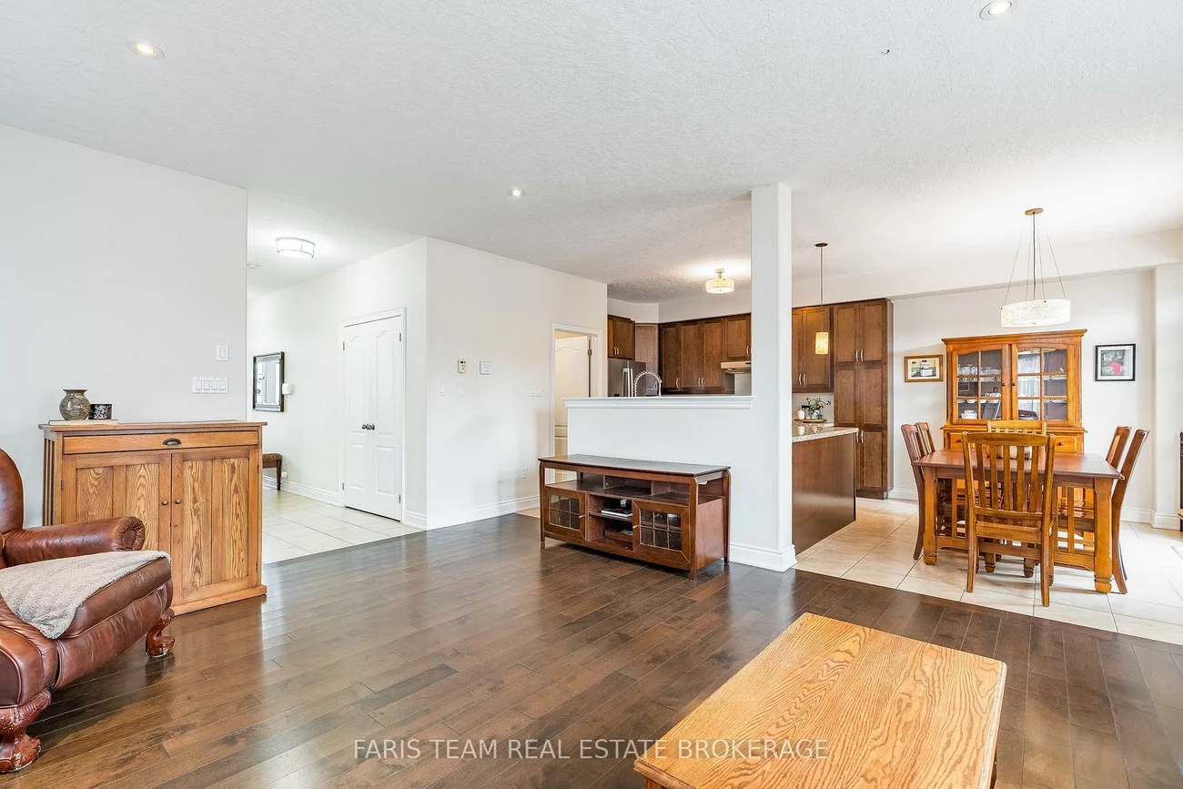 33, Auburn, Ardagh, Barrie