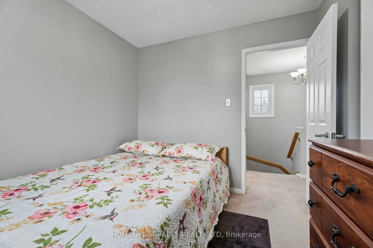 77, Livingstone, Sunnidale, Barrie