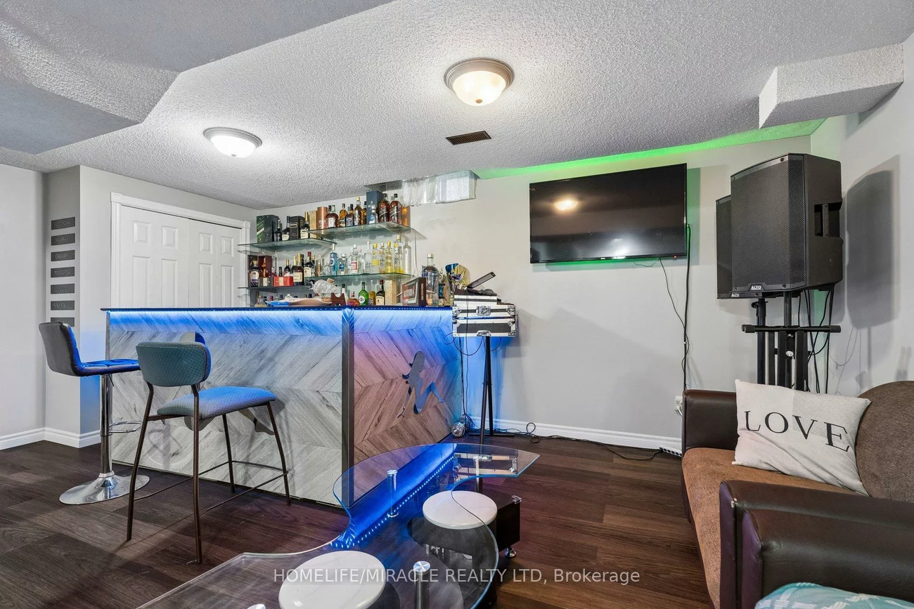 77, Livingstone, Sunnidale, Barrie