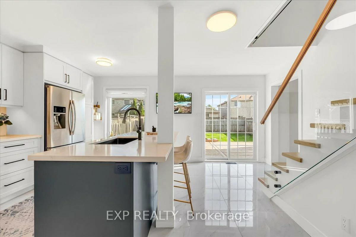 57, Dean, Painswick South, Barrie