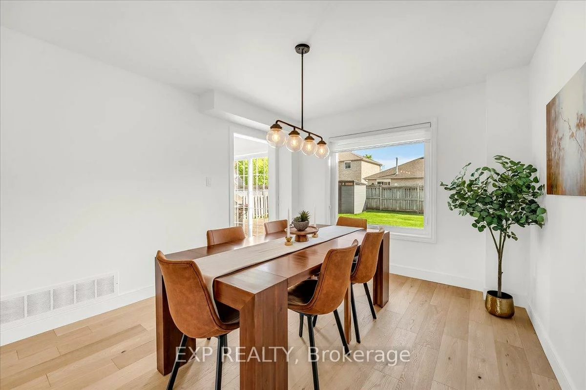 57, Dean, Painswick South, Barrie