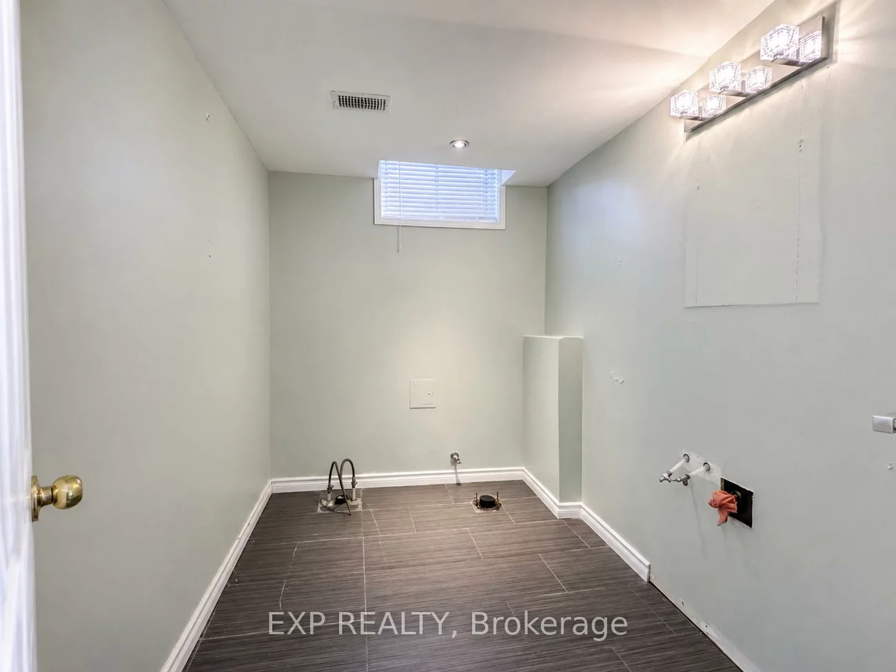 57, Dean, Painswick South, Barrie