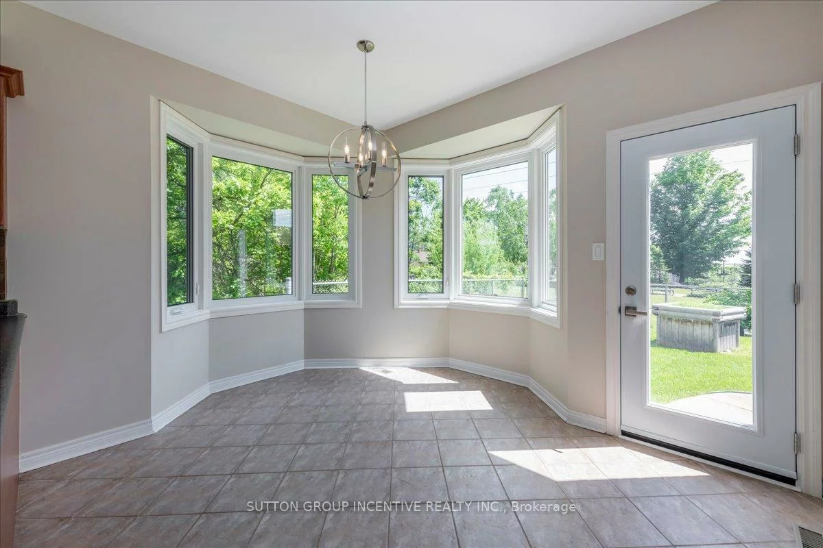11, Thrushwood, 400 West, Barrie