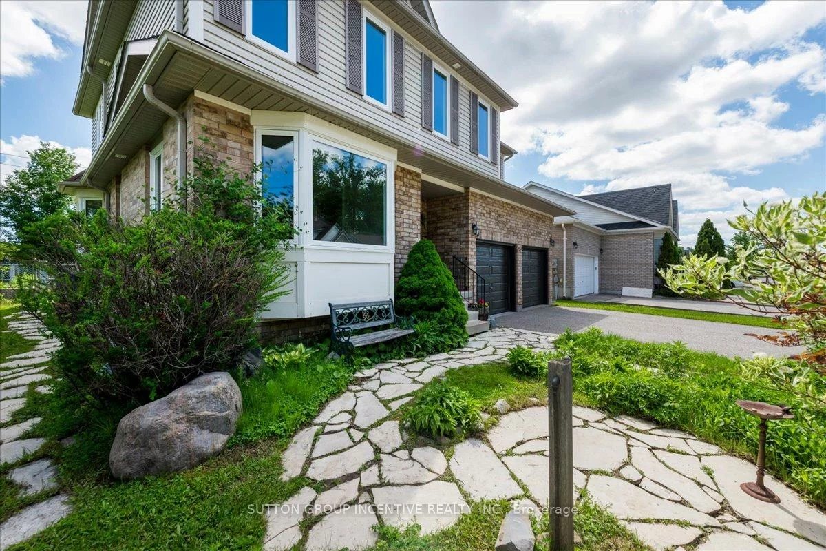 11, Thrushwood, 400 West, Barrie