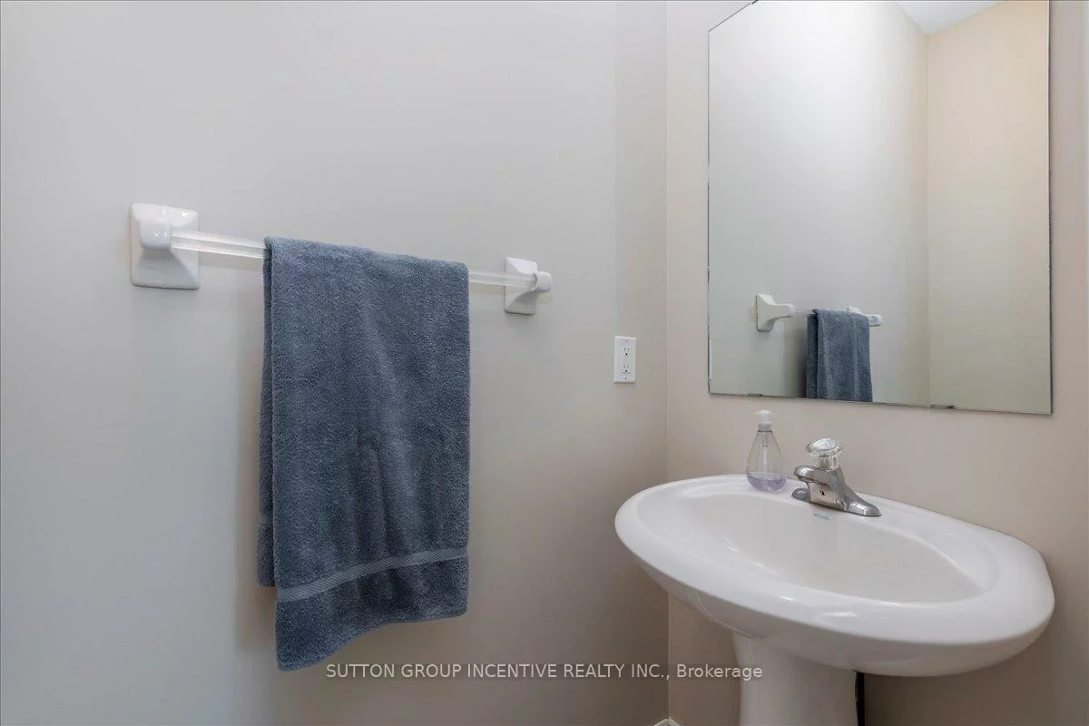 11, Thrushwood, 400 West, Barrie