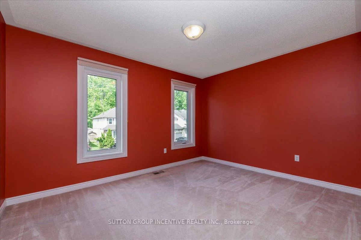 11, Thrushwood, 400 West, Barrie