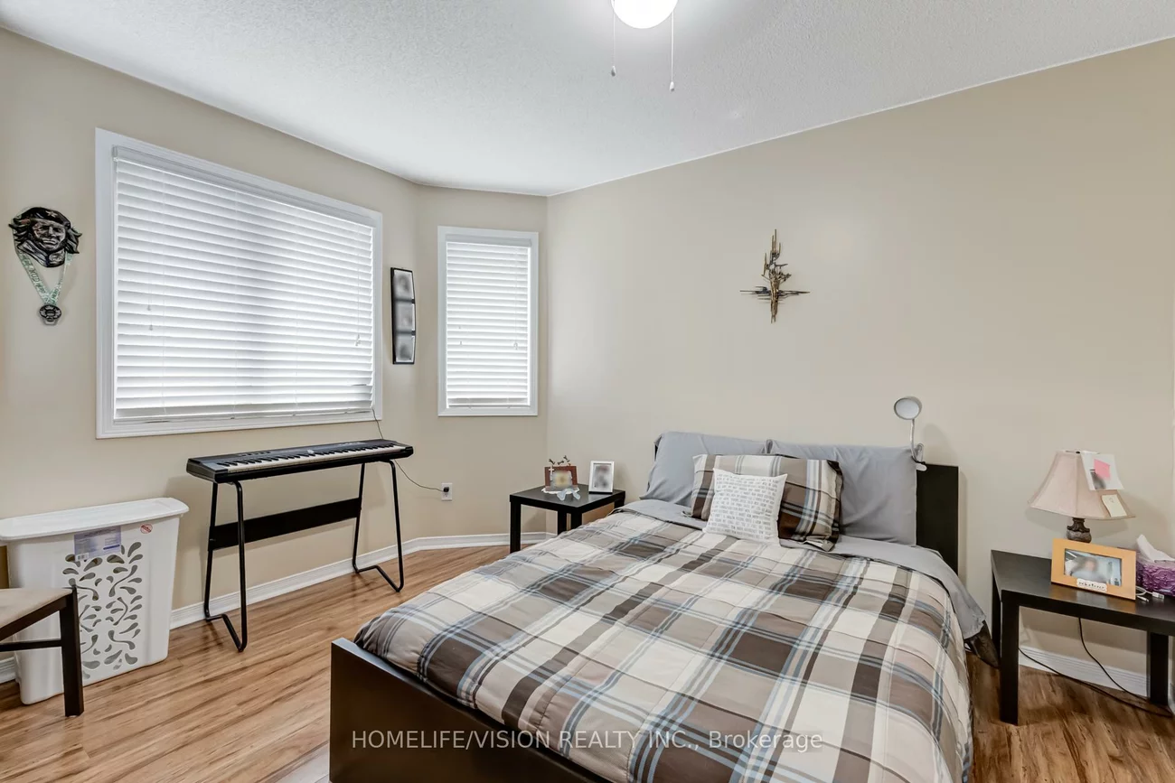 55, ETHERINGTON, West Bayfield, Barrie