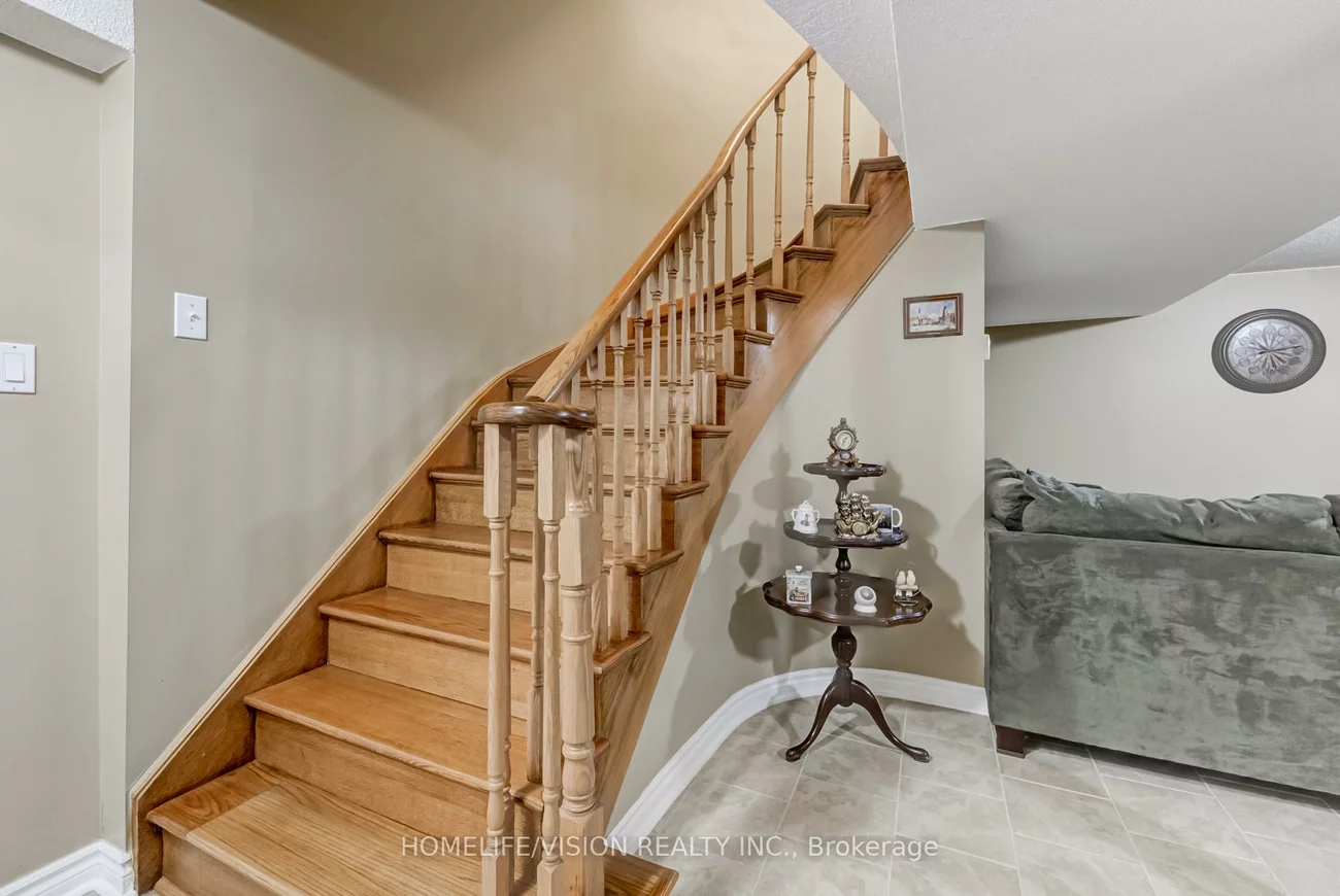 55, ETHERINGTON, West Bayfield, Barrie