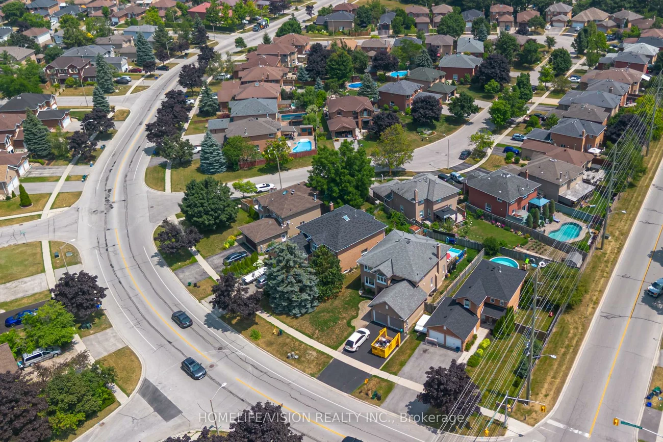 55, ETHERINGTON, West Bayfield, Barrie
