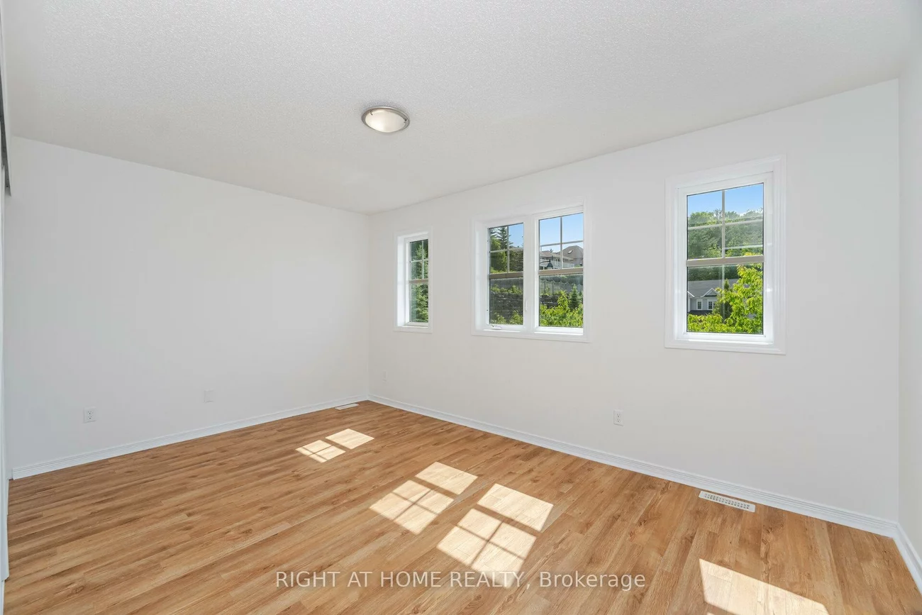 23, Peartree, Allandale Heights, Barrie