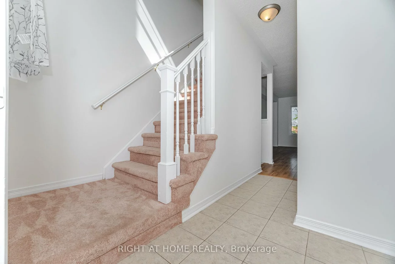 23, Peartree, Allandale Heights, Barrie