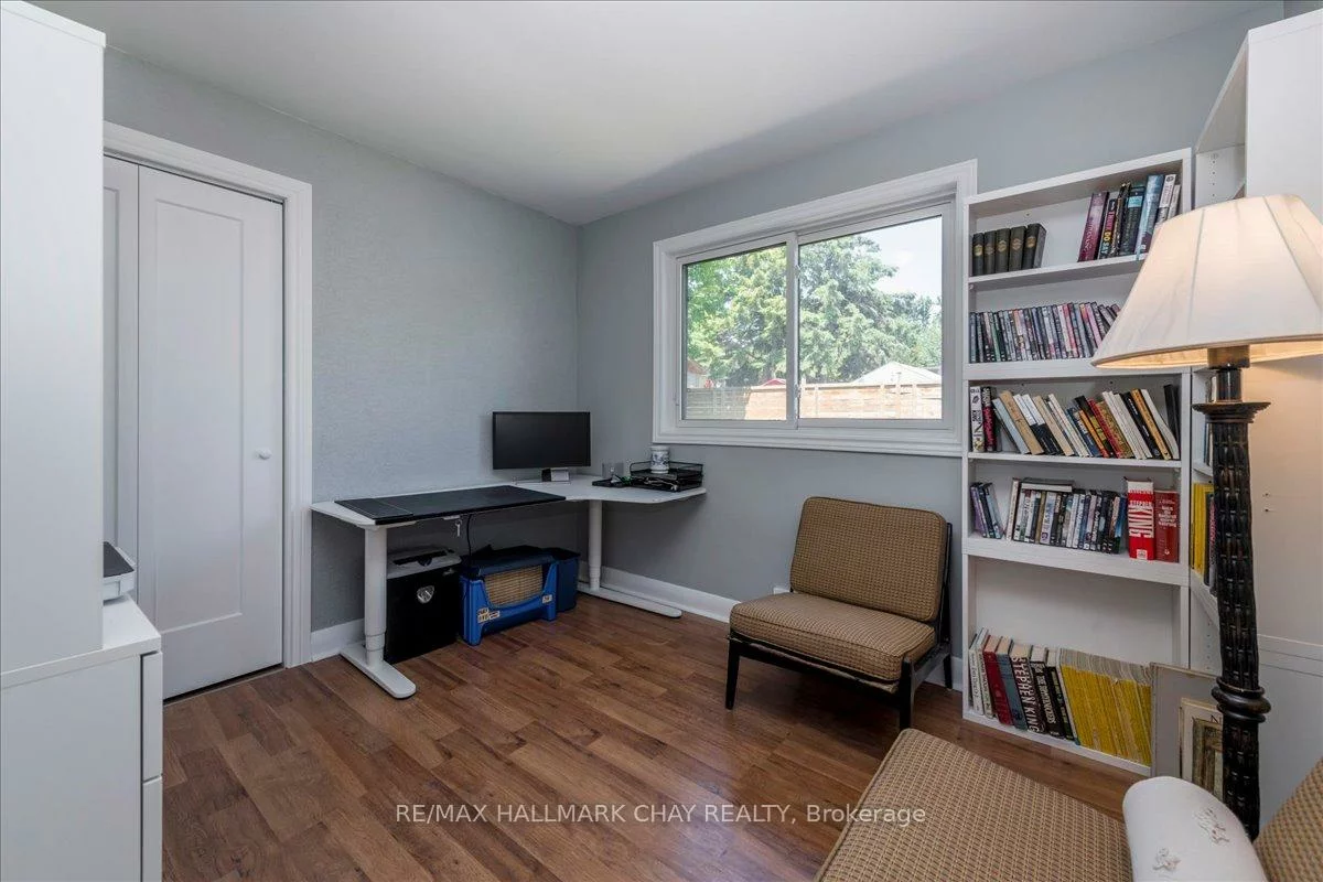 69, Rodney, Codrington, Barrie