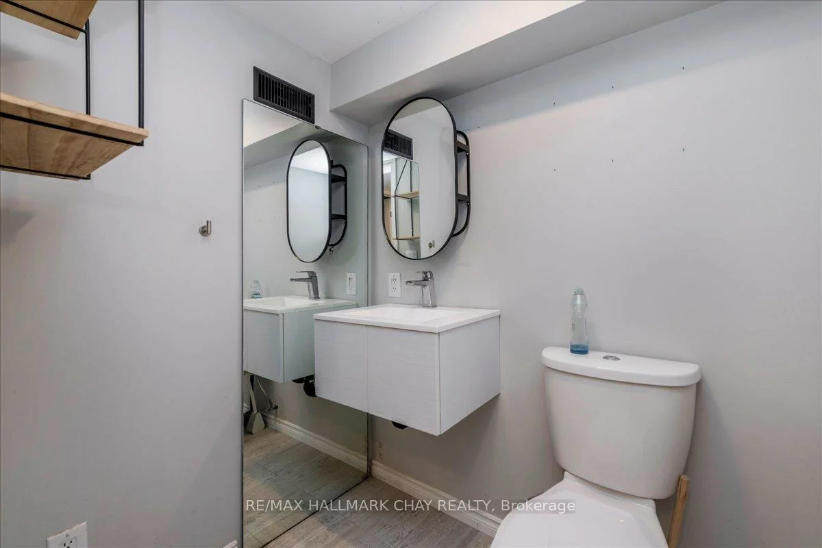 69, Rodney, Codrington, Barrie