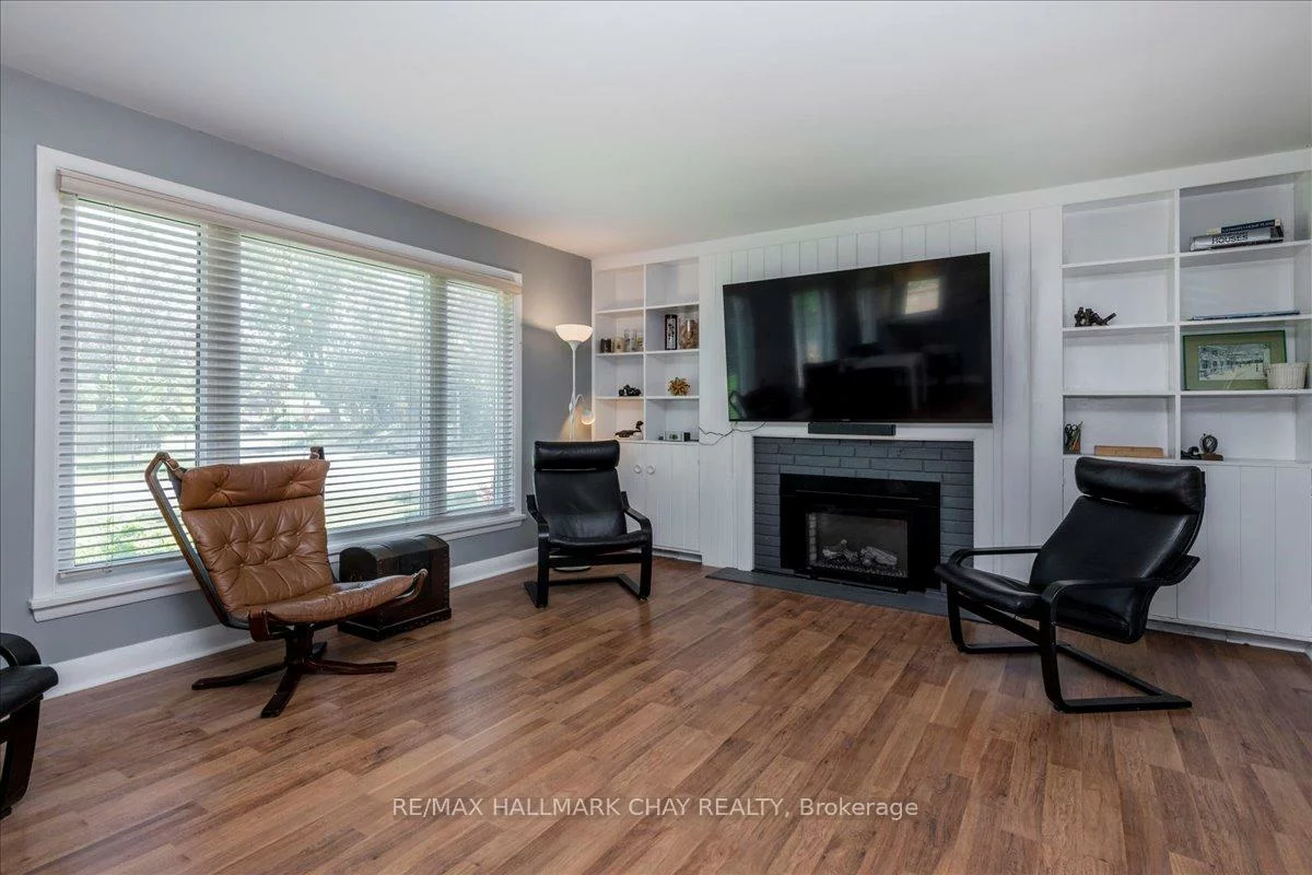 69, Rodney, Codrington, Barrie
