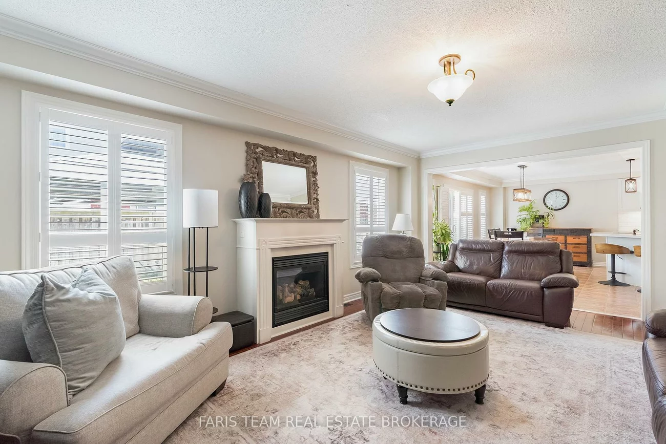 43, Maple Crown, Innis-Shore, Barrie