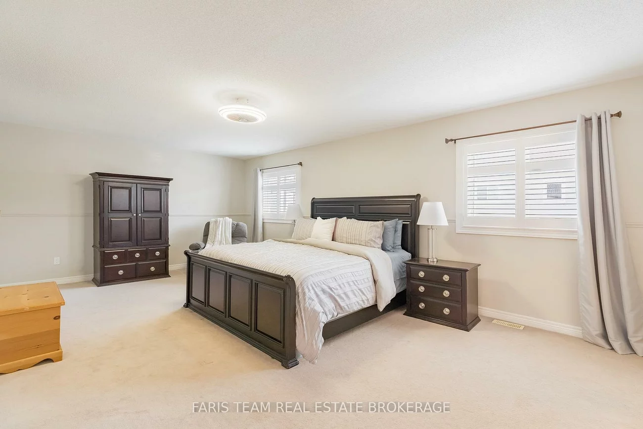 43, Maple Crown, Innis-Shore, Barrie