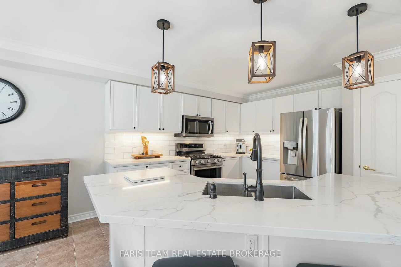 43, Maple Crown, Innis-Shore, Barrie