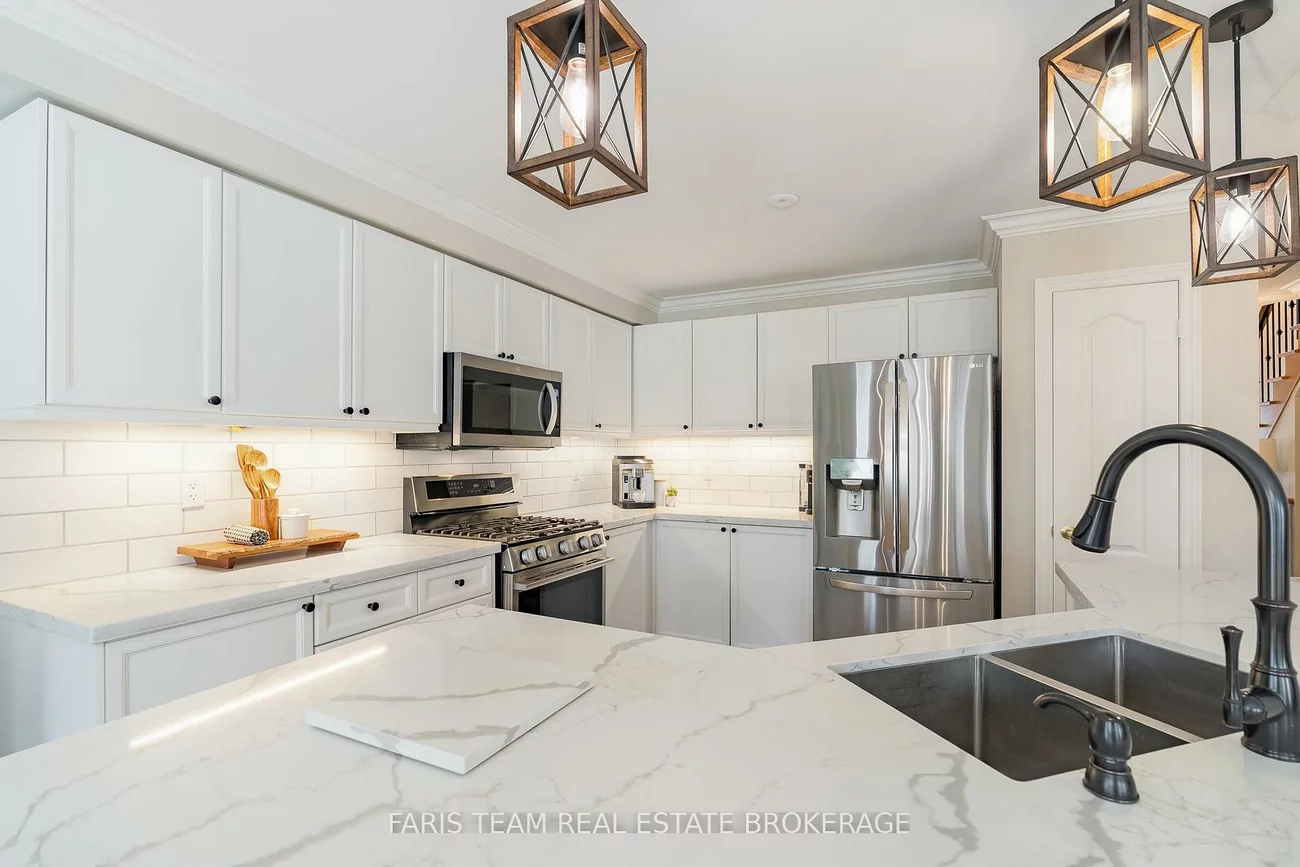 43, Maple Crown, Innis-Shore, Barrie