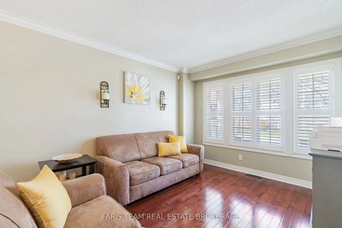 43, Maple Crown, Innis-Shore, Barrie