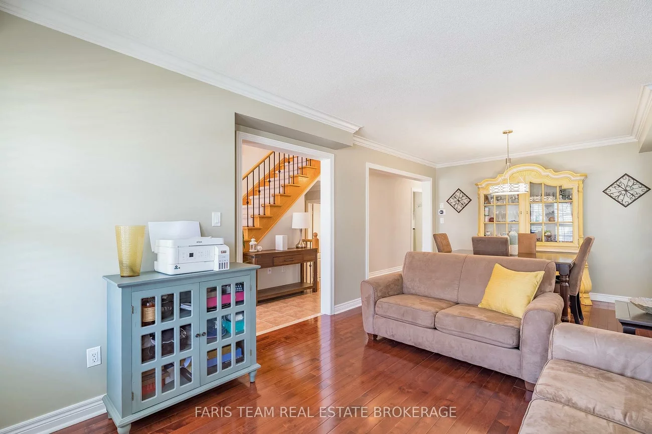 43, Maple Crown, Innis-Shore, Barrie