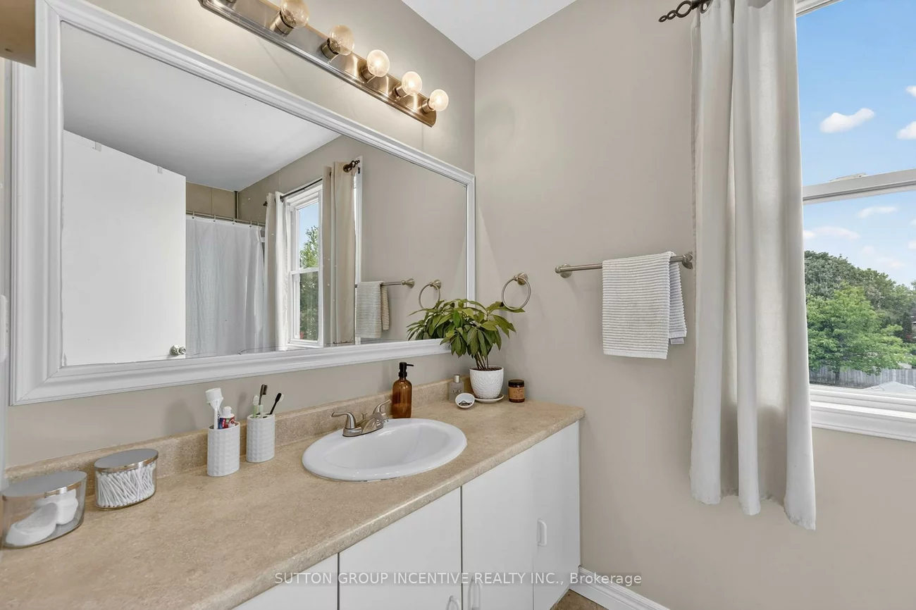 8, Patton, Painswick North, Barrie