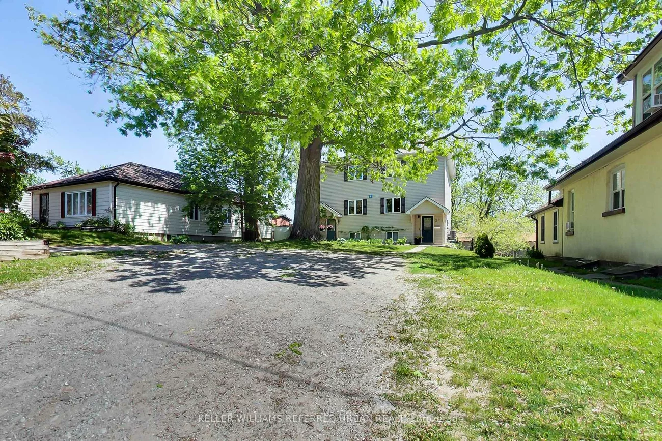 27, Lount, Wellington, Barrie