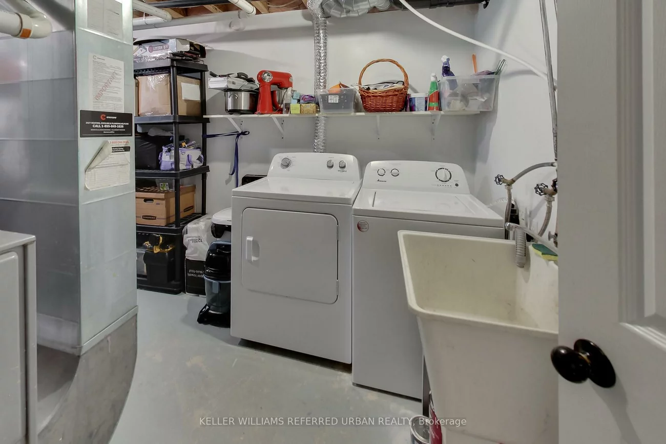 27, Lount, Wellington, Barrie