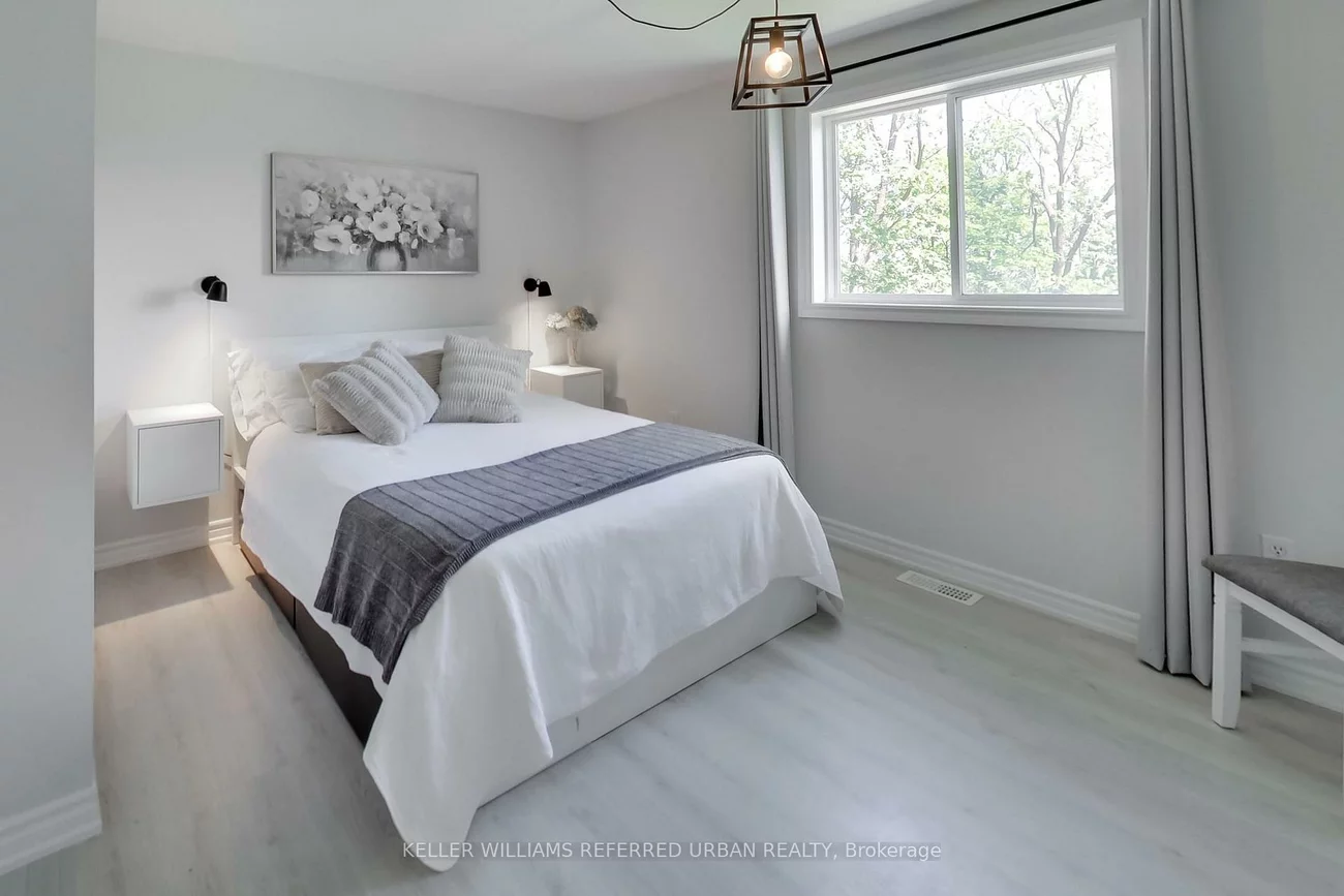 27, Lount, Wellington, Barrie