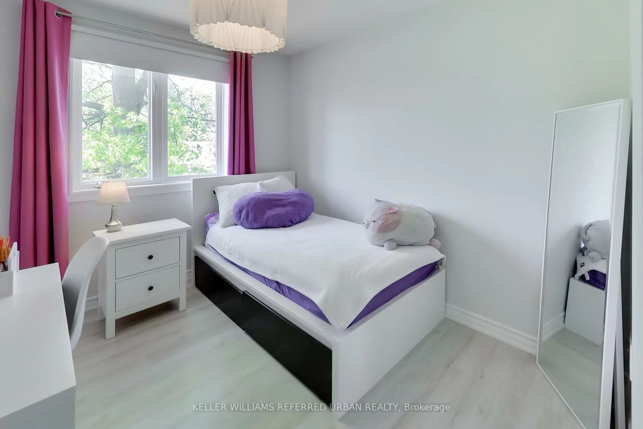 27, Lount, Wellington, Barrie