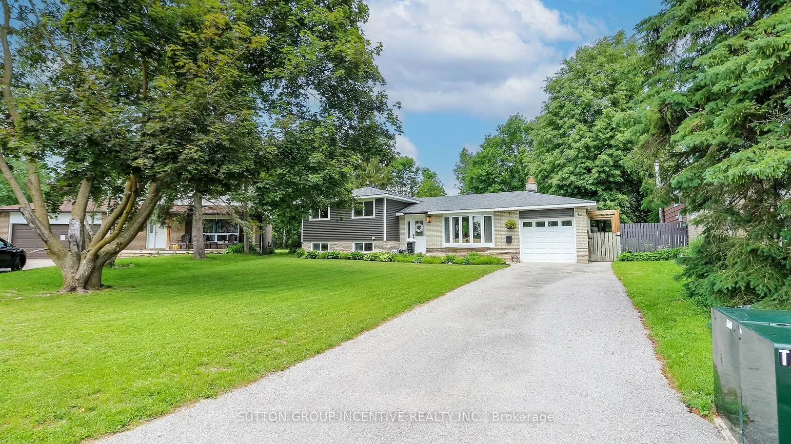 18, Jill's, Grove East, Barrie