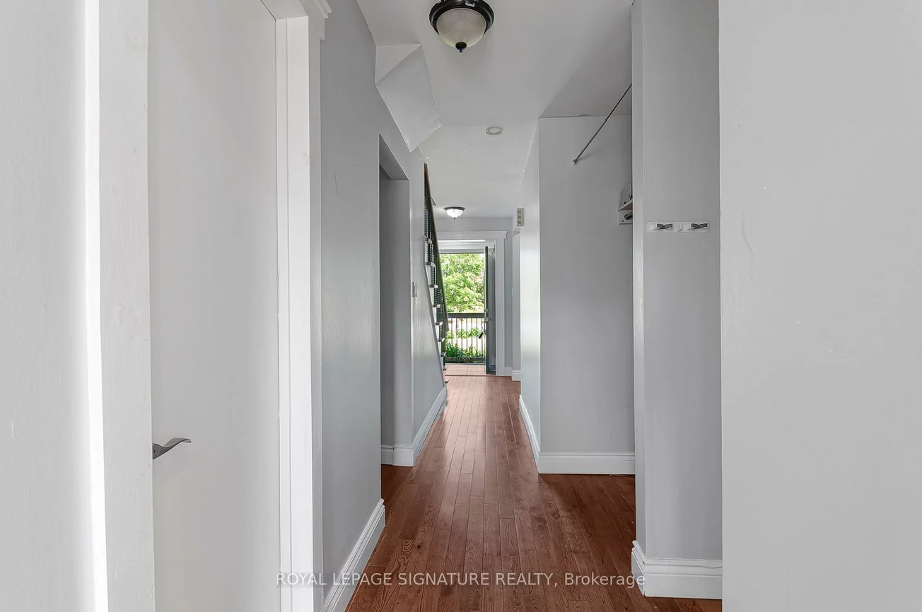 27, DAPHNE, Cundles East, Barrie