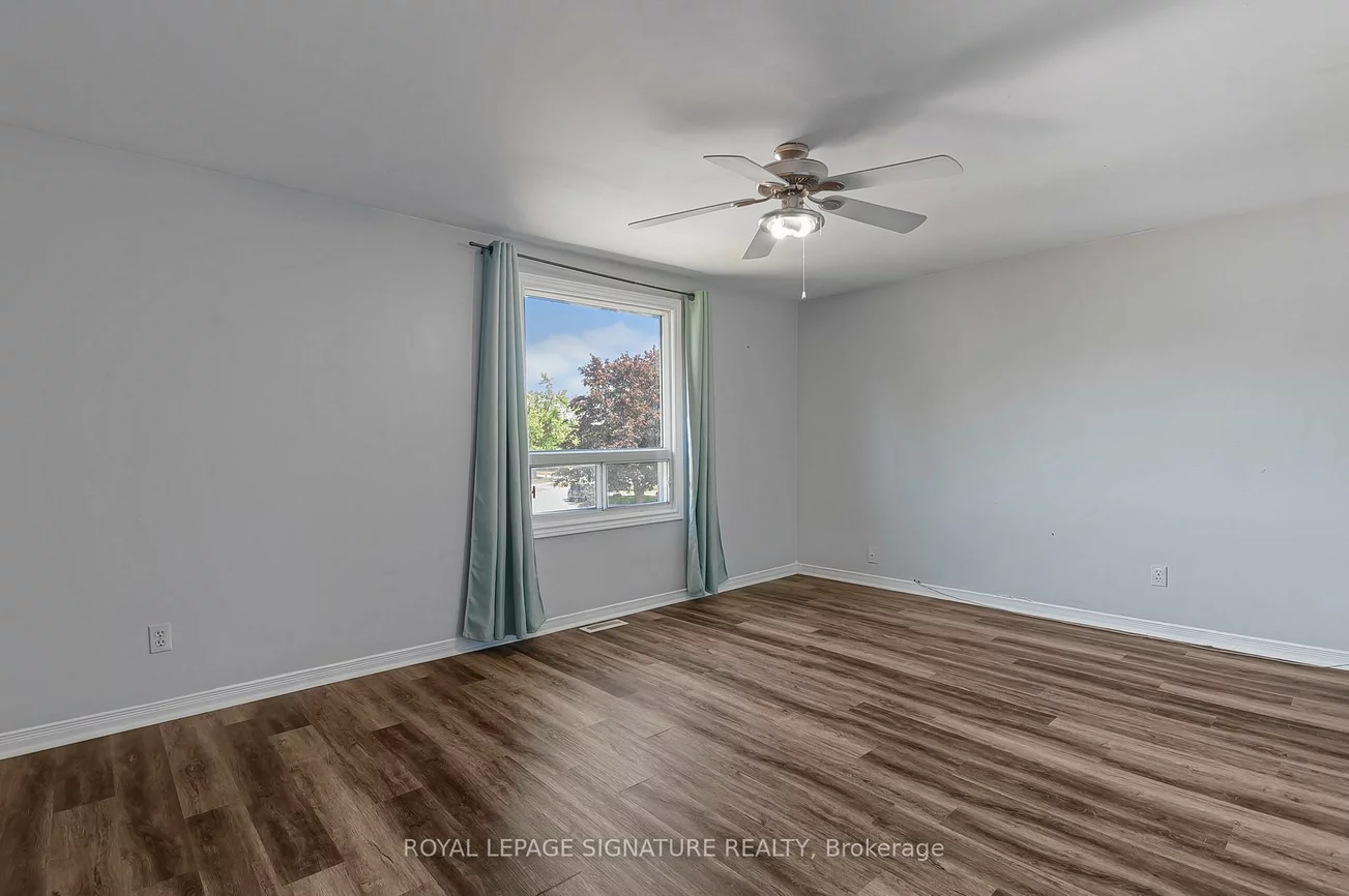 27, DAPHNE, Cundles East, Barrie