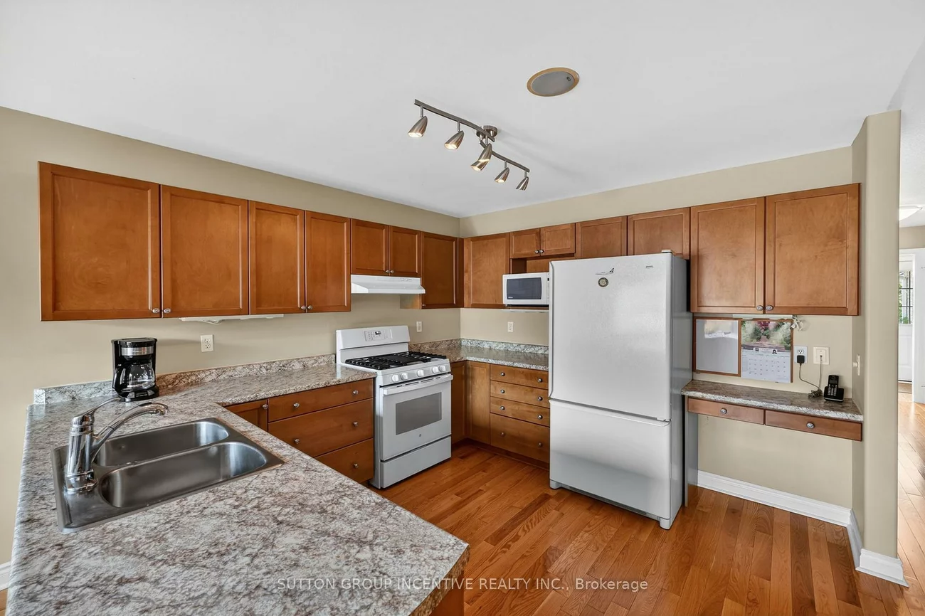 101, Lion's Gate, Little Lake, Barrie