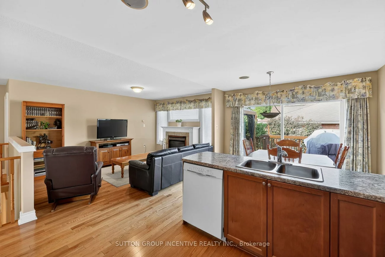 101, Lion's Gate, Little Lake, Barrie
