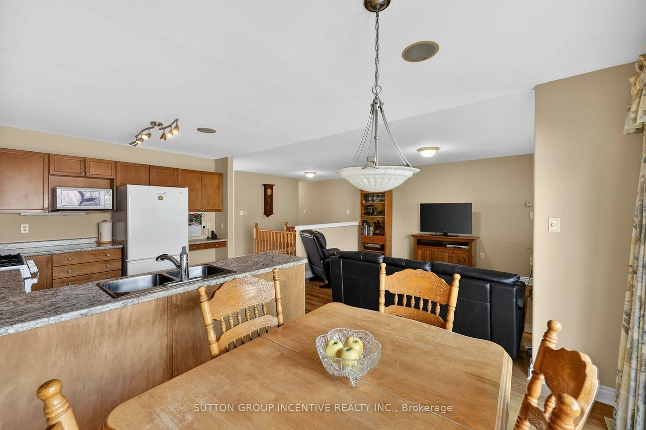 101, Lion's Gate, Little Lake, Barrie
