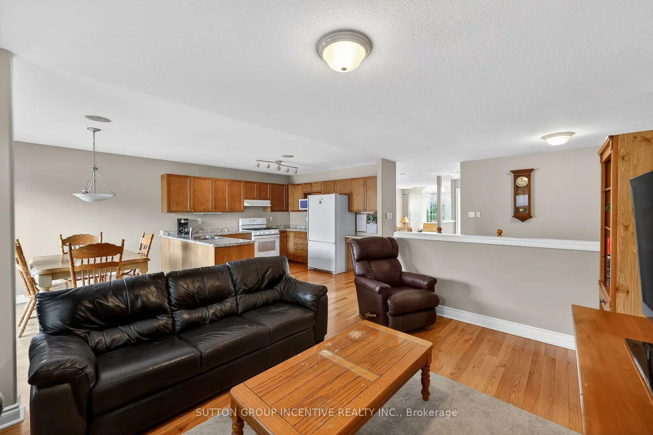 101, Lion's Gate, Little Lake, Barrie
