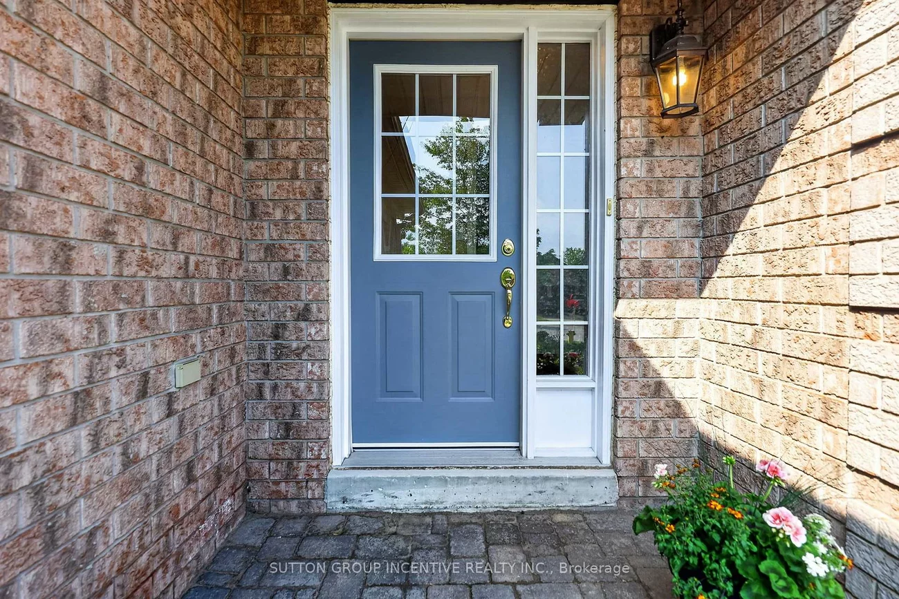 101, Lion's Gate, Little Lake, Barrie