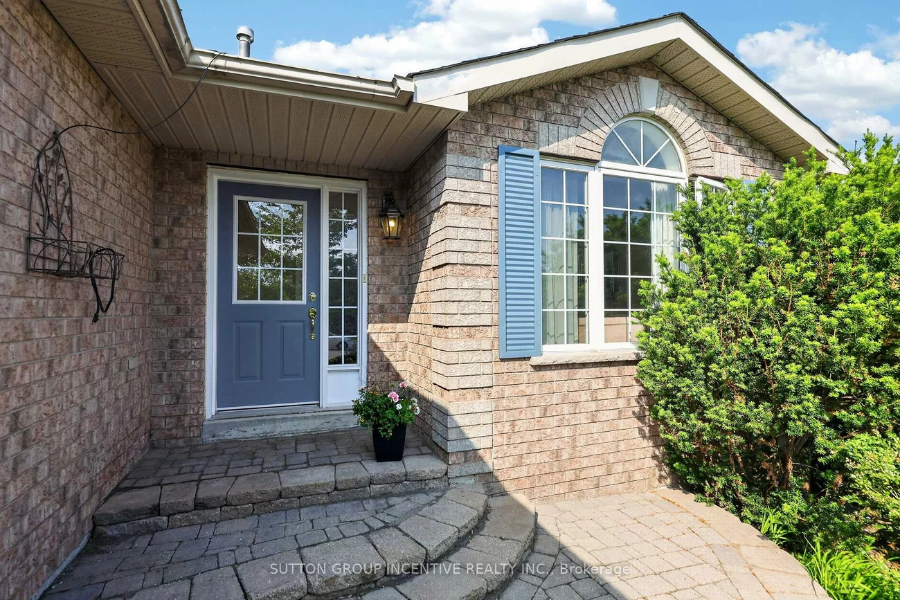 101, Lion's Gate, Little Lake, Barrie