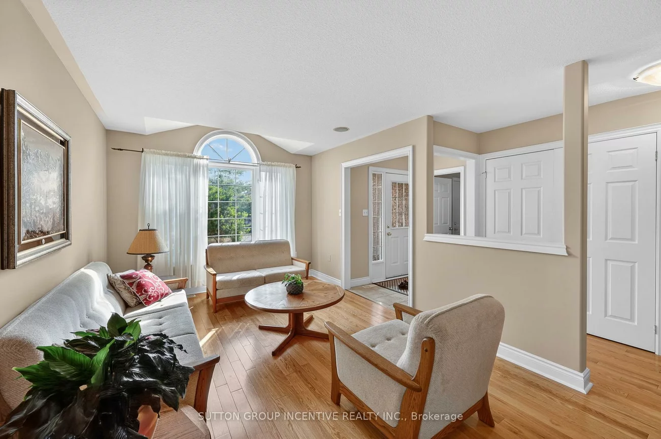 101, Lion's Gate, Little Lake, Barrie