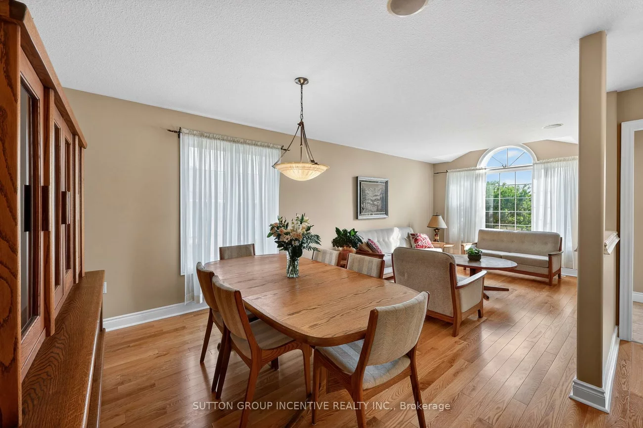 101, Lion's Gate, Little Lake, Barrie