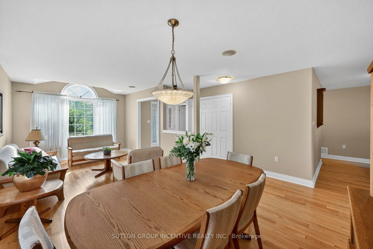 101, Lion's Gate, Little Lake, Barrie